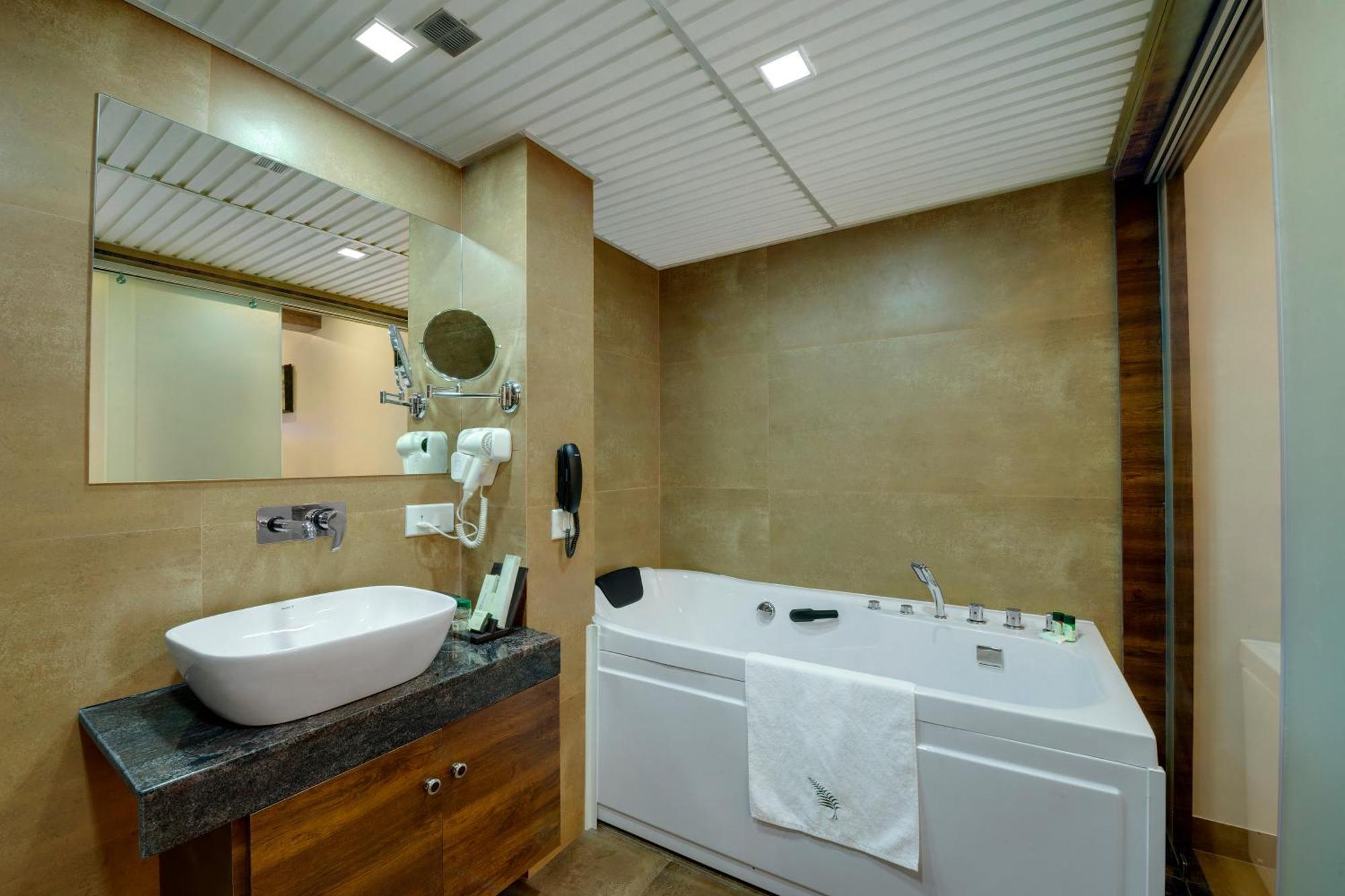 The Fern Residency, Bhuj Otel Dış mekan fotoğraf